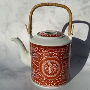 Vintage 1960s Georges Briard Imperial Brocade Teapot EVC